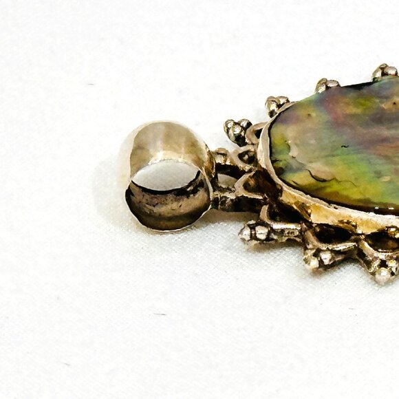 One of a Kind Iridescent mother of pearl in Unique Sterling Silver Setting - Picture 3 of 5
